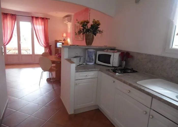 D Hotes Rocca Rossa Palombaggia Szálloda 2*