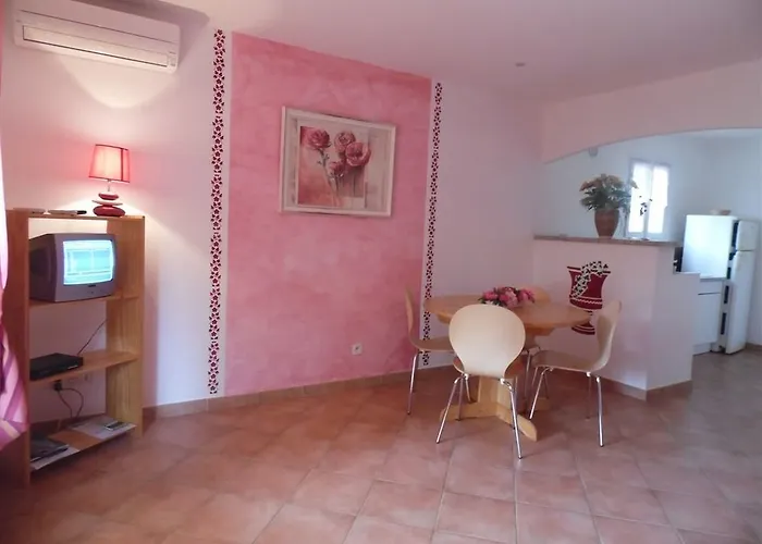 D Hotes Rocca Rossa Palombaggia Szálloda