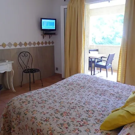D Hotes Rocca Rossa Palombaggia فندق